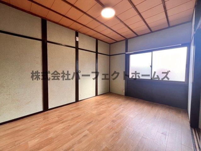 印田町戸建　賃貸の居間・リビング|使いやすい居間です