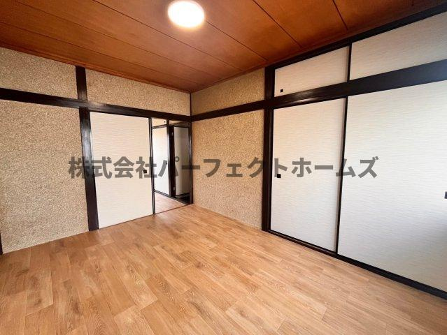 印田町戸建　賃貸の居間・リビング|ゆったりとしたリビングです