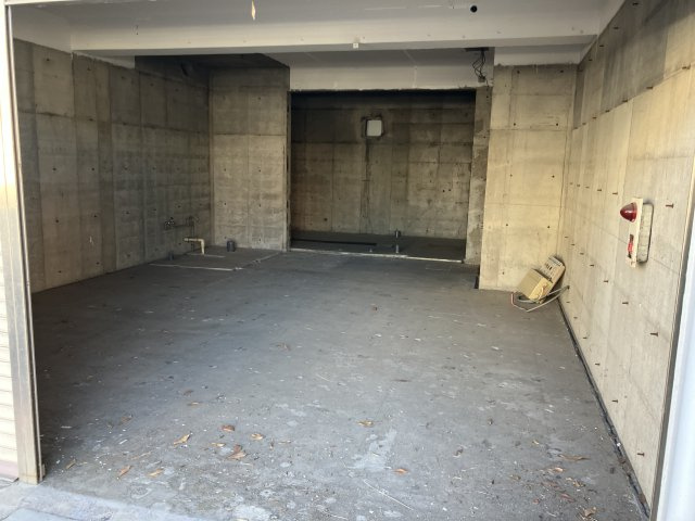 一剣龍城ヶ丘ビルの駐車場