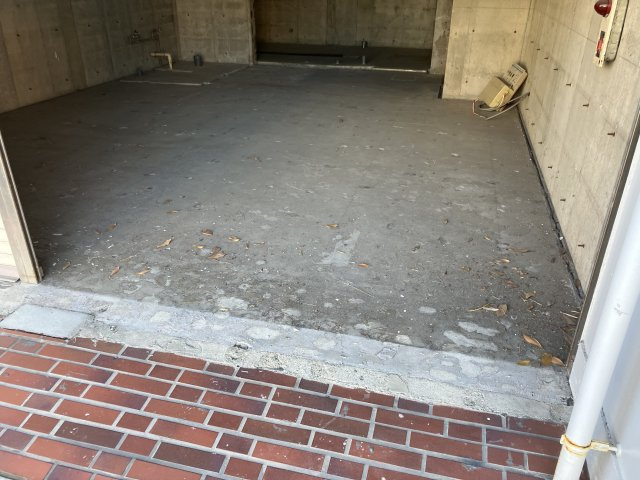 一剣龍城ヶ丘ビルの駐車場