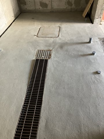 一剣龍城ヶ丘ビルの駐車場