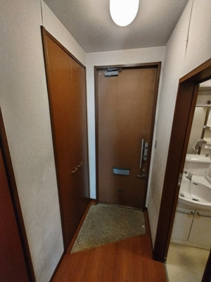 ★すっきりとした玄関スペース★※別室参考写真