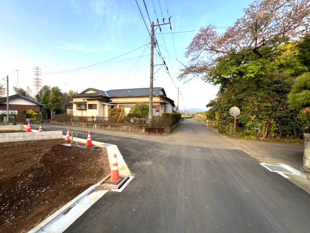 秦野市東田原売地　№１の前面道路含む現地写真|前面道路含む現地写真です