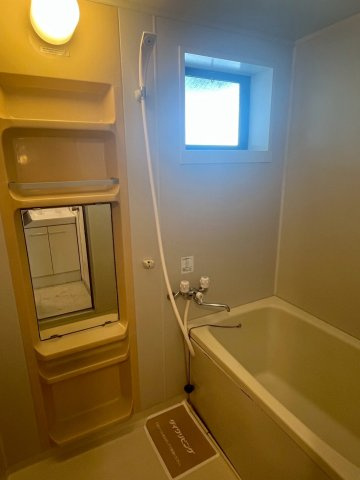 セジュール若宮 Ａの浴室