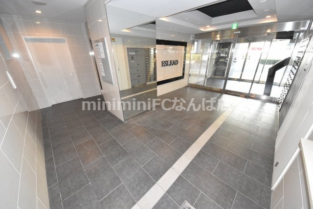 エスリード阿波座シティウエストⅡのエントランス