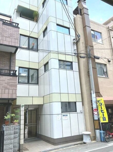 大阪市北区天神橋２丁目の店舗一部の外観