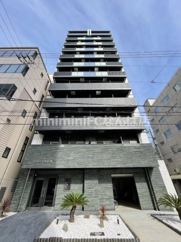 ララプレイス大阪新町ヴェレの外観