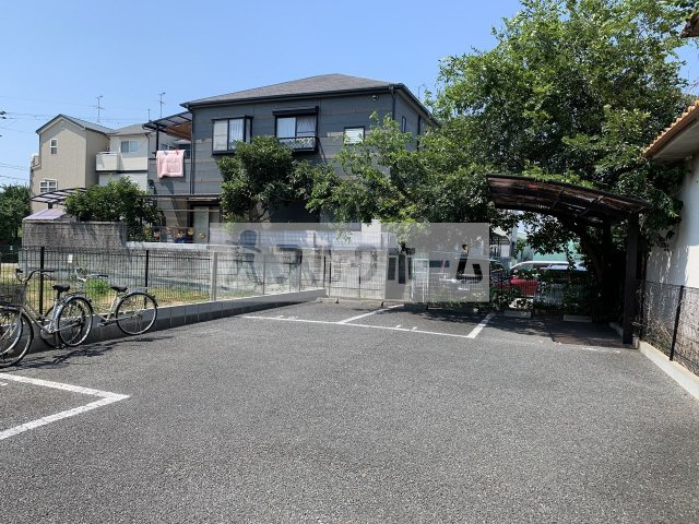 アンプルールフェールREALIF(リアライフ)2の駐車場|アンプルールフェール2　駐車場