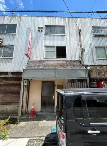 栗東市御園の店舗の外観