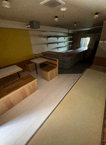 栗東市御園の店舗の内装