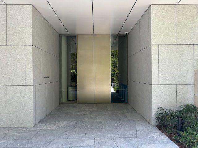 Brillia Tower 堂島（ブリリアタワー堂島）のエントランス