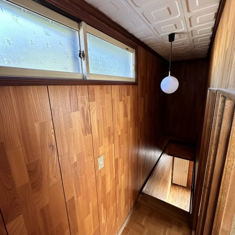 室蘭市中島本町3丁目15-7戸建の収納