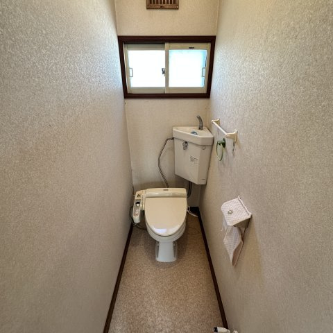 室蘭市中島本町3丁目15-7戸建のトイレ