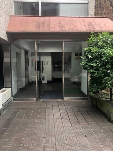 カイトーハイツのエントランス