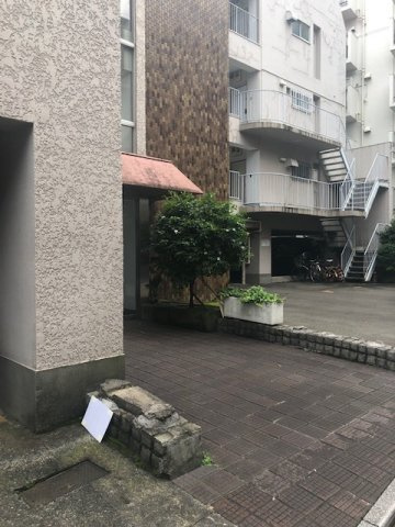 カイトーハイツのエントランス