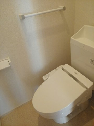 アマン・グローブのトイレ|嬉しい温水洗浄便座付き♪