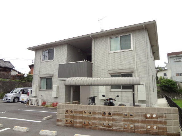 オリーヴァ上津B棟の外観|外観は落ち着いています