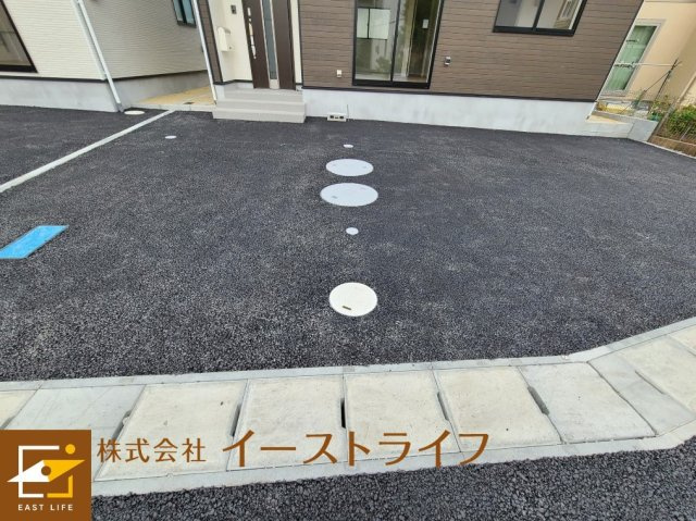 【新築戸建】値下げ！泉町下川第7　全3棟※子育て支援対象※の駐車場|1号棟駐車場