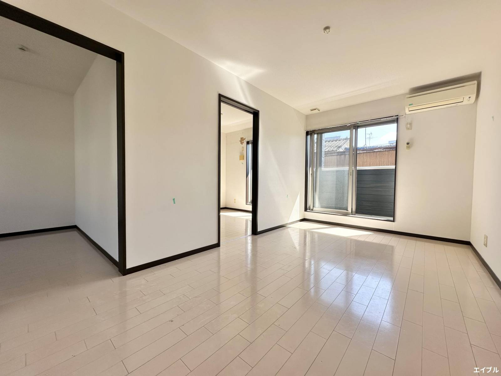 Conforto O原Ⅱの居間・リビング