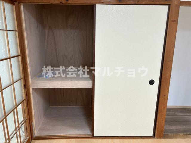 野久保アパート 平屋連棟の収納|こまごまとしたものを収納できそうですね