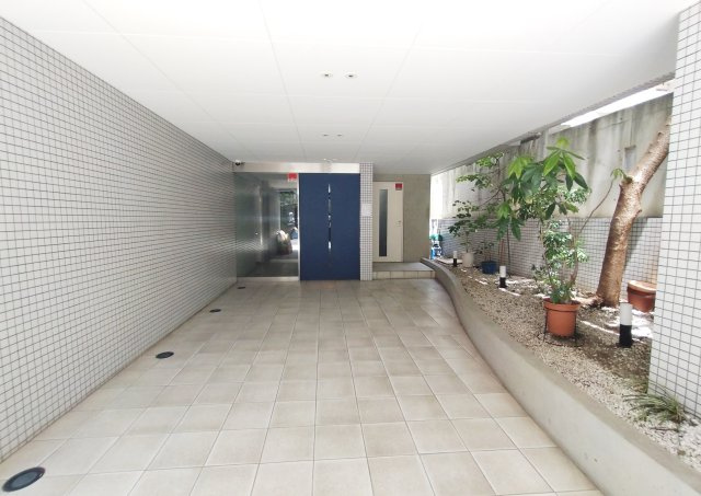 紺印弓町のエントランス|エントランス