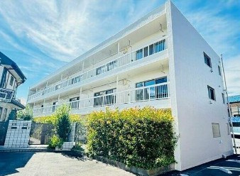 【外観】 | 上鷺マンション | 鉄筋コンクリート造のがっちりとした建物。