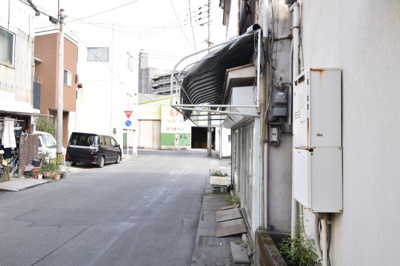 【前面道路含む現地写真】 | 甲突町　売地