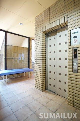 熊本市中央区水前寺１丁目の賃貸マンションのエントランス