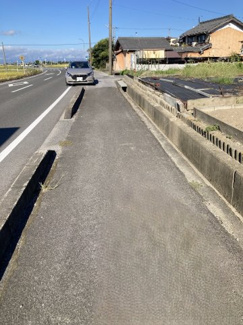 【前面道路含む現地写真】