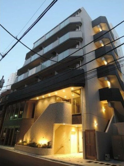 【外観】 | 鉄筋コンクリート造のがっちりとした建物。
