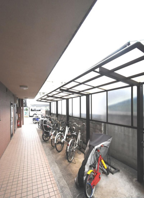 【駐車場】 | パティオ下北沢　※11/21内見開始 | 屋根付きの駐輪場があります(^^)/
