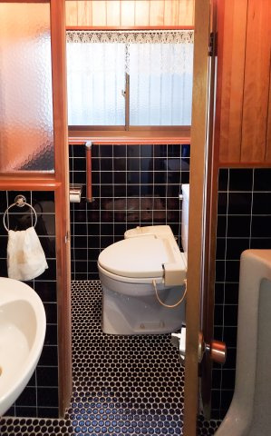 坂出市八幡町　売戸建のトイレ