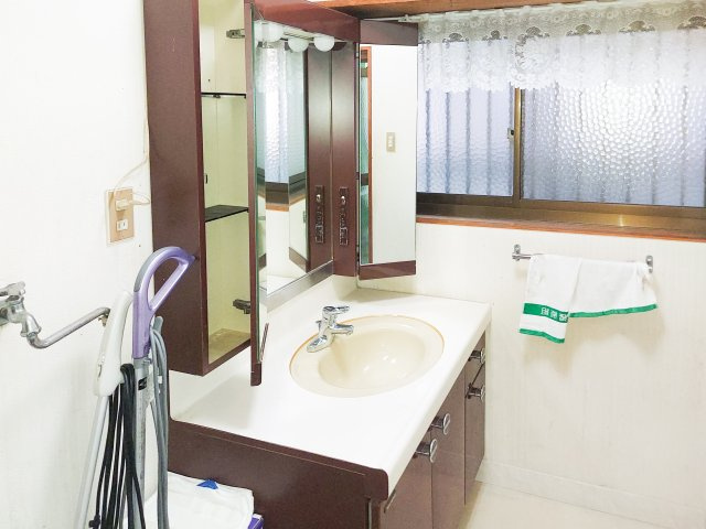 坂出市八幡町　売戸建の洗面所