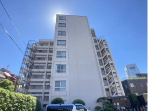 用賀コーポラスの外観