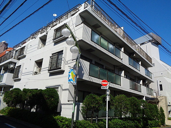 コープ野村明大前の外観