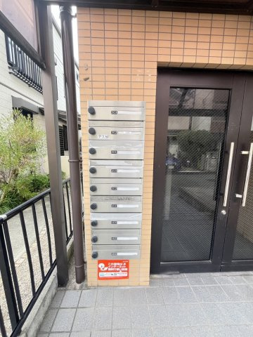 神戸市東灘区魚崎北町７丁目の賃貸マンションのエントランス
