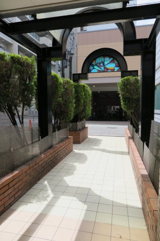 シエスタイレブンのエントランス