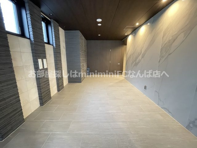 シーズンフラッツアワザのエントランス