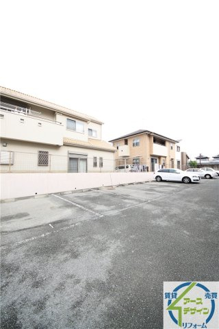 Ｈ・Tハイライズの駐車場|※類似部屋