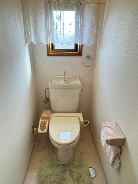 高知市潮見台1丁目　中古戸建てのトイレ