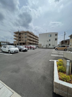 【駐車場】