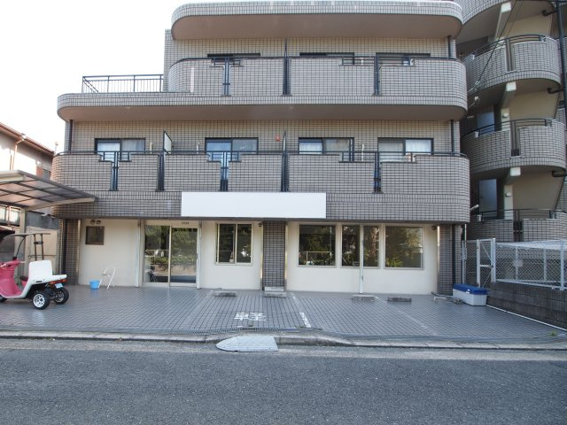 イスズベル大和高田の駐車場