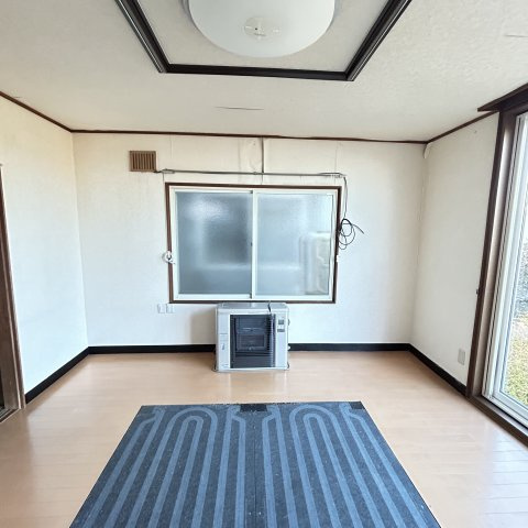 室蘭市母恋南町3丁目46-479戸建の居間・リビング