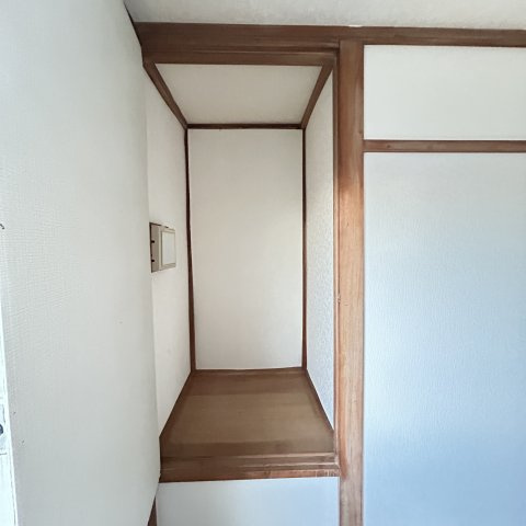 室蘭市母恋南町3丁目46-479戸建の収納