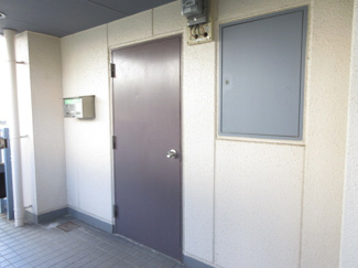 【外観】 | 店舗勝手口
