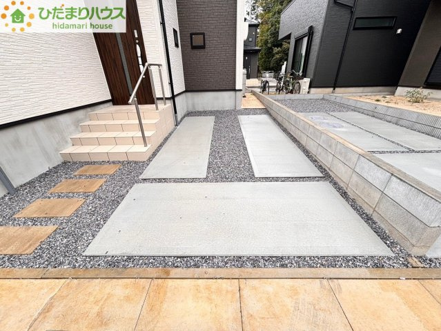 上尾市地頭方　5期　新築一戸建て　グラファーレ　10の駐車場|駐車2台可能