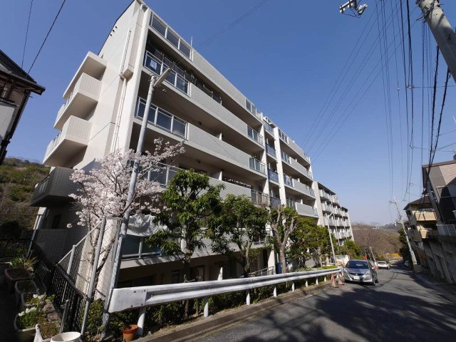 神戸シフレ雲雀ヶ丘の外観