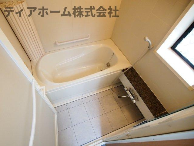 大和高田市大字礒野のタウンの浴室|日々の疲れを癒すお風呂付です