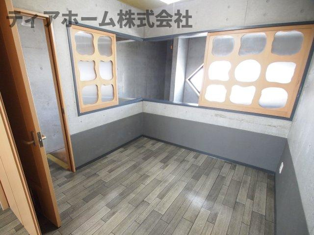 大和高田市大字礒野のタウンの内装|おしゃれな内装です