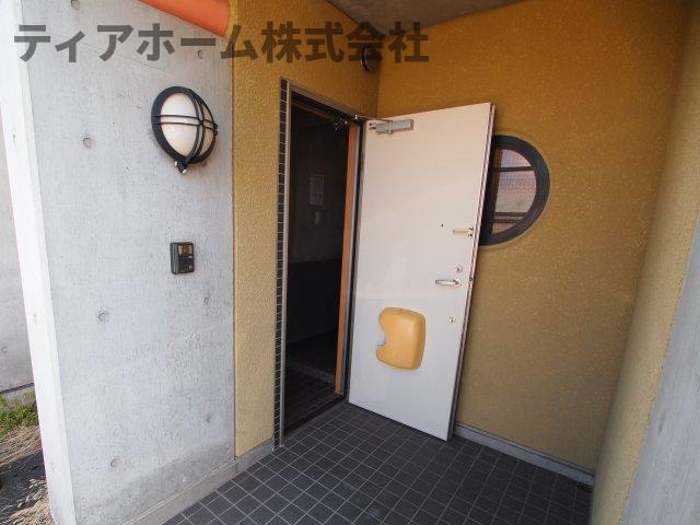 大和高田市大字礒野のタウンの玄関|落ち着いた玄関です